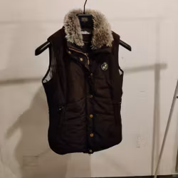 Brun vadderad väst JH Collection SMALL