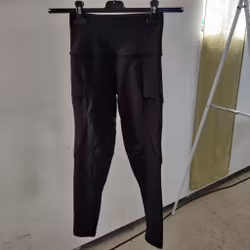 Svarta ridtights med knägrip strl 150 Maya Delores