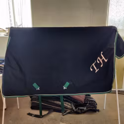 Blått stalltäcke 145 cm ca 300 g
