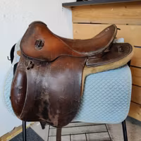 Äldre armésadel storlek 1A
