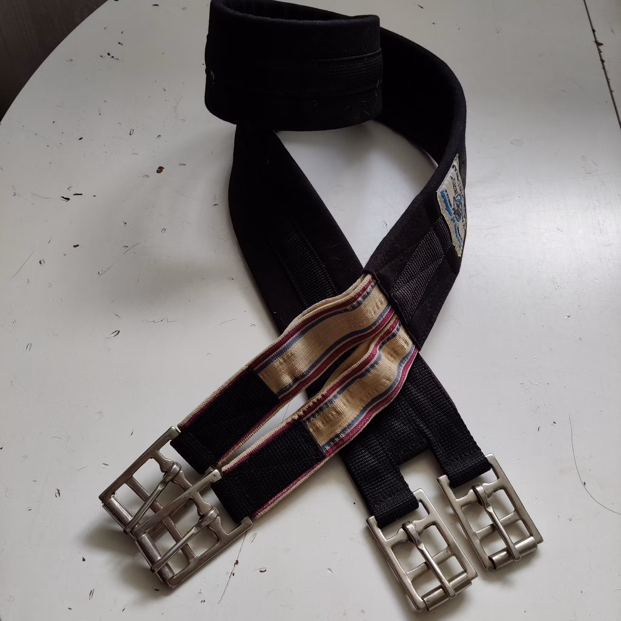 Svart sadelgjord i tyg 140 cm Källquists