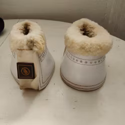 Vita boots med ludd och bling BR MEDIUM