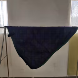 Rutigt halstäcke MEDIUM