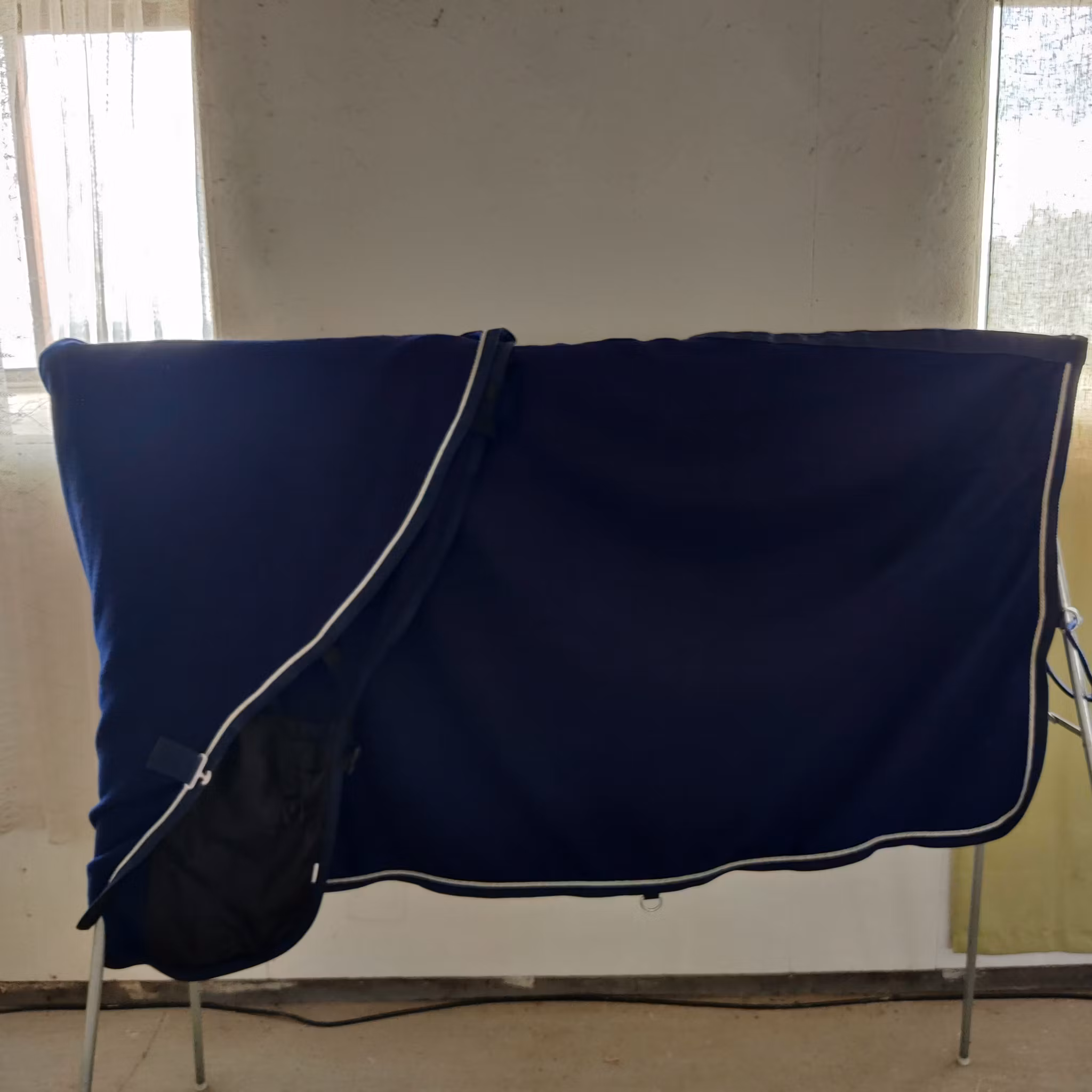 12749 Blått fleecetäcke med hals 155 cm