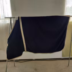 Blått fleecetäcke 115 cm