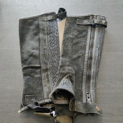 Svarta shortchaps i mocka Strl Small