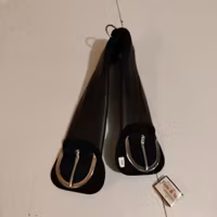 Svart westerngjord med neopren 30 tum/75 cm