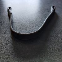 Mörkbrunt slätt pannband Claridge House 40 cm
