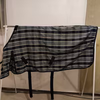 Blårutigt bomullstäcke 125 cm
