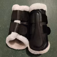 Svarta damasker med ludd MEDIUM