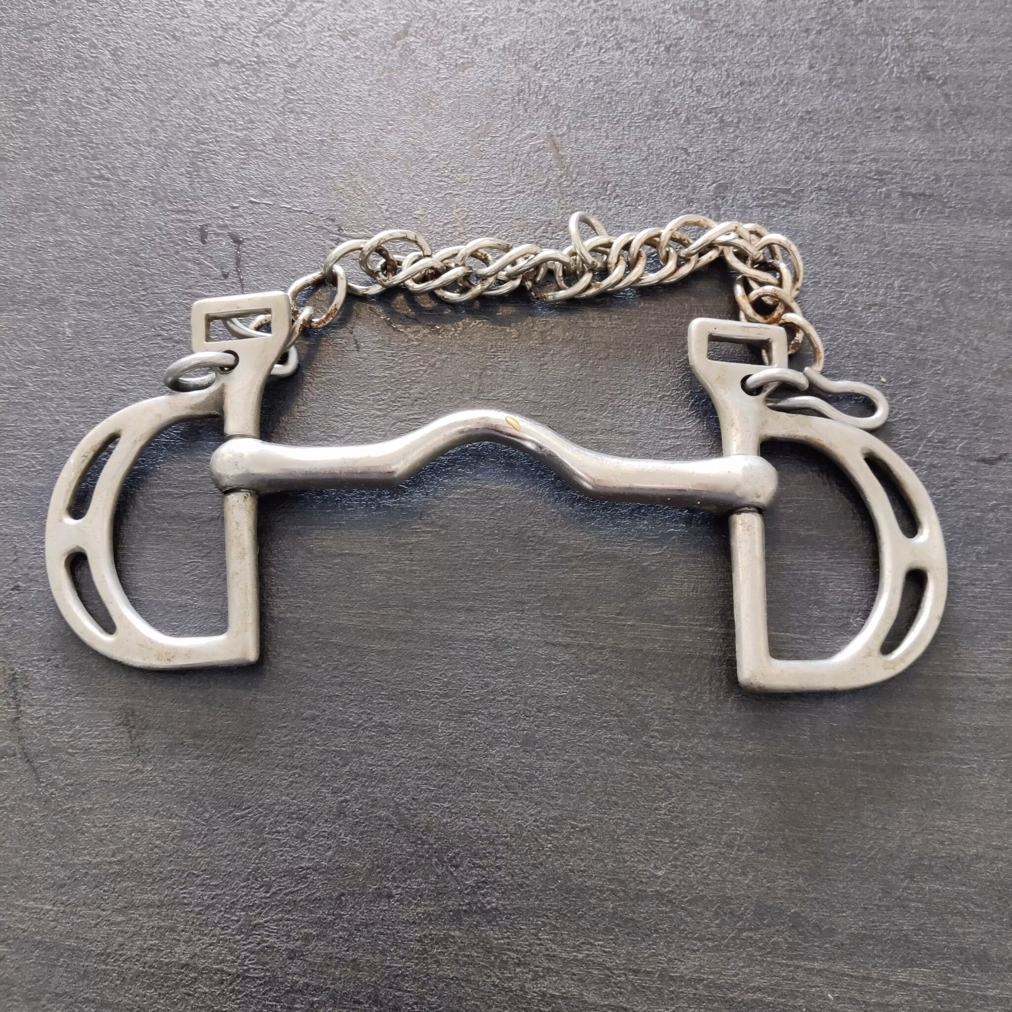 Kimblewick med tungfrihet 12.5 cm