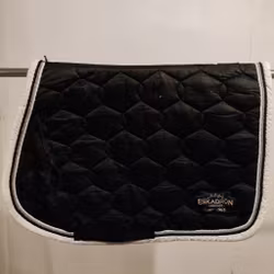 Svart schabrak Eskadron Heritage FULL