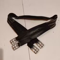 Svart sadelgjord med resårer 130 cm