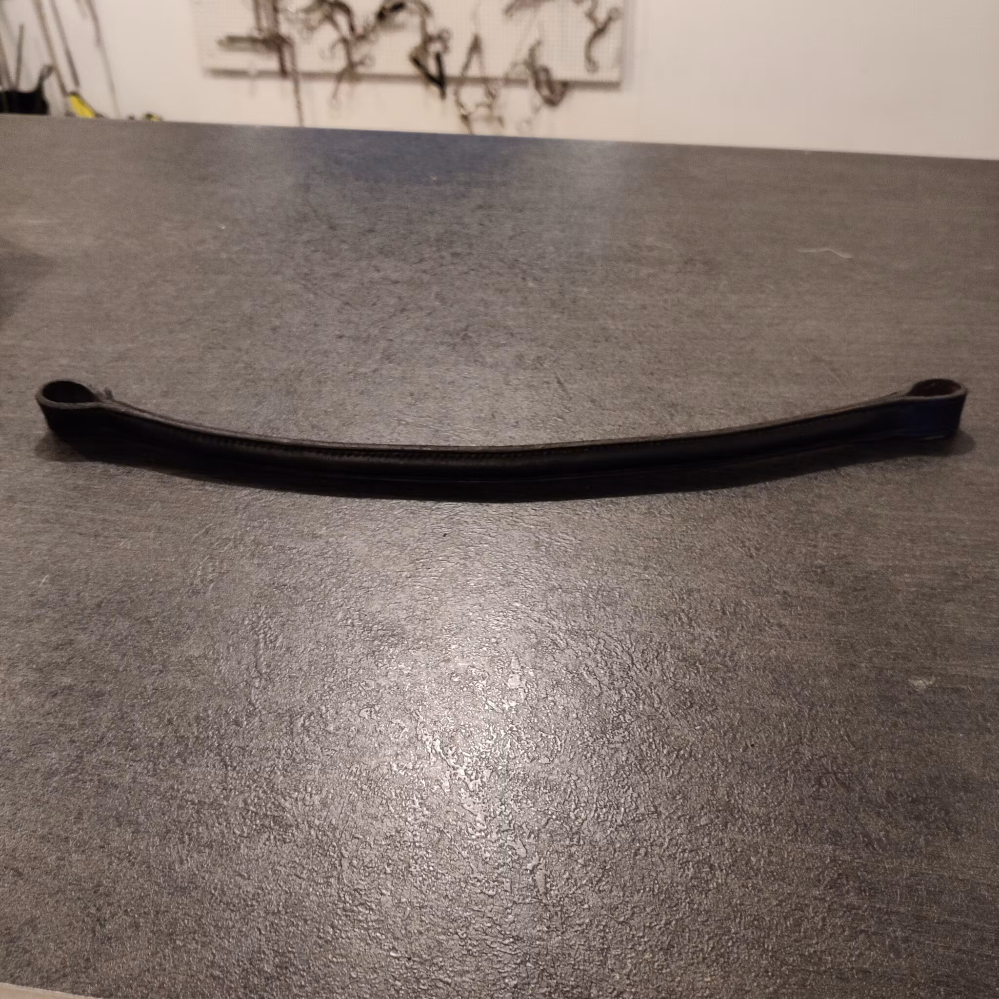 Svart pannband  40 cm FULL