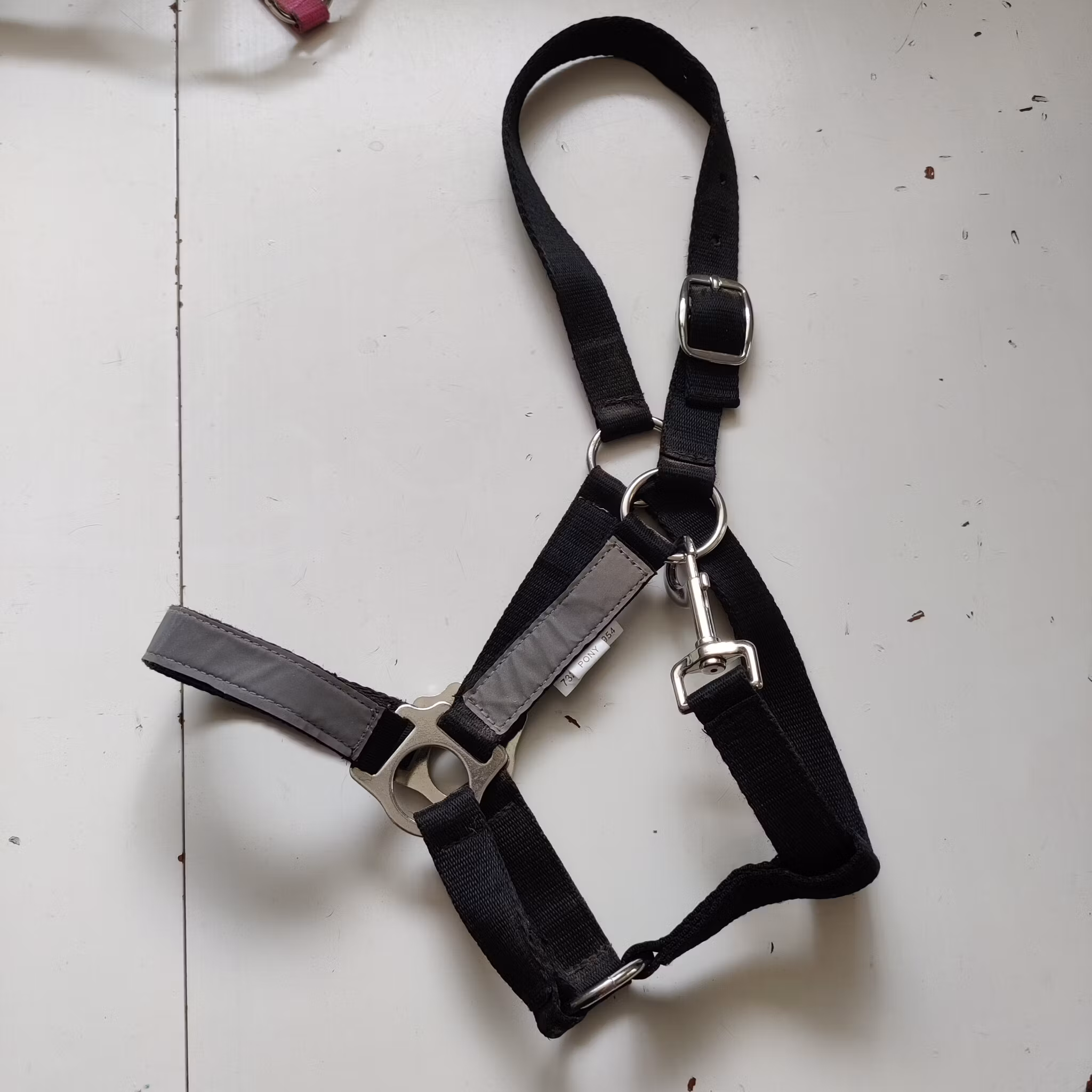 Svart reflexgrimma PONNY