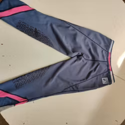 Blå ridtights med knägrip strl 170/176