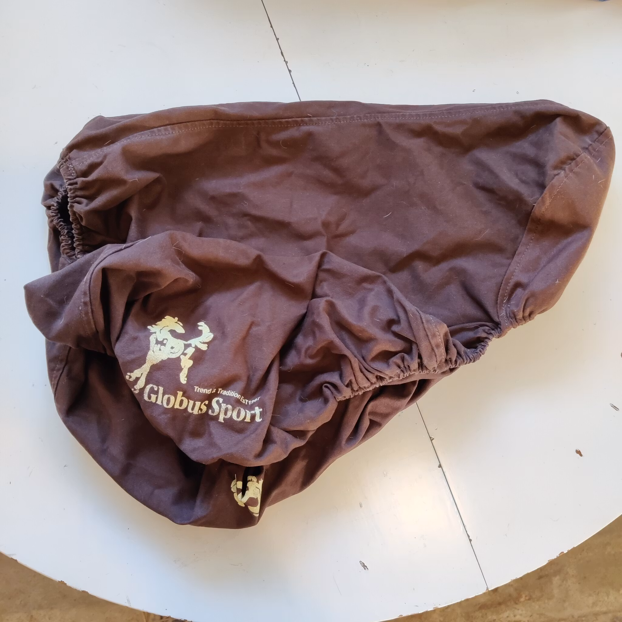 Brunt sadelöverdrag Globus