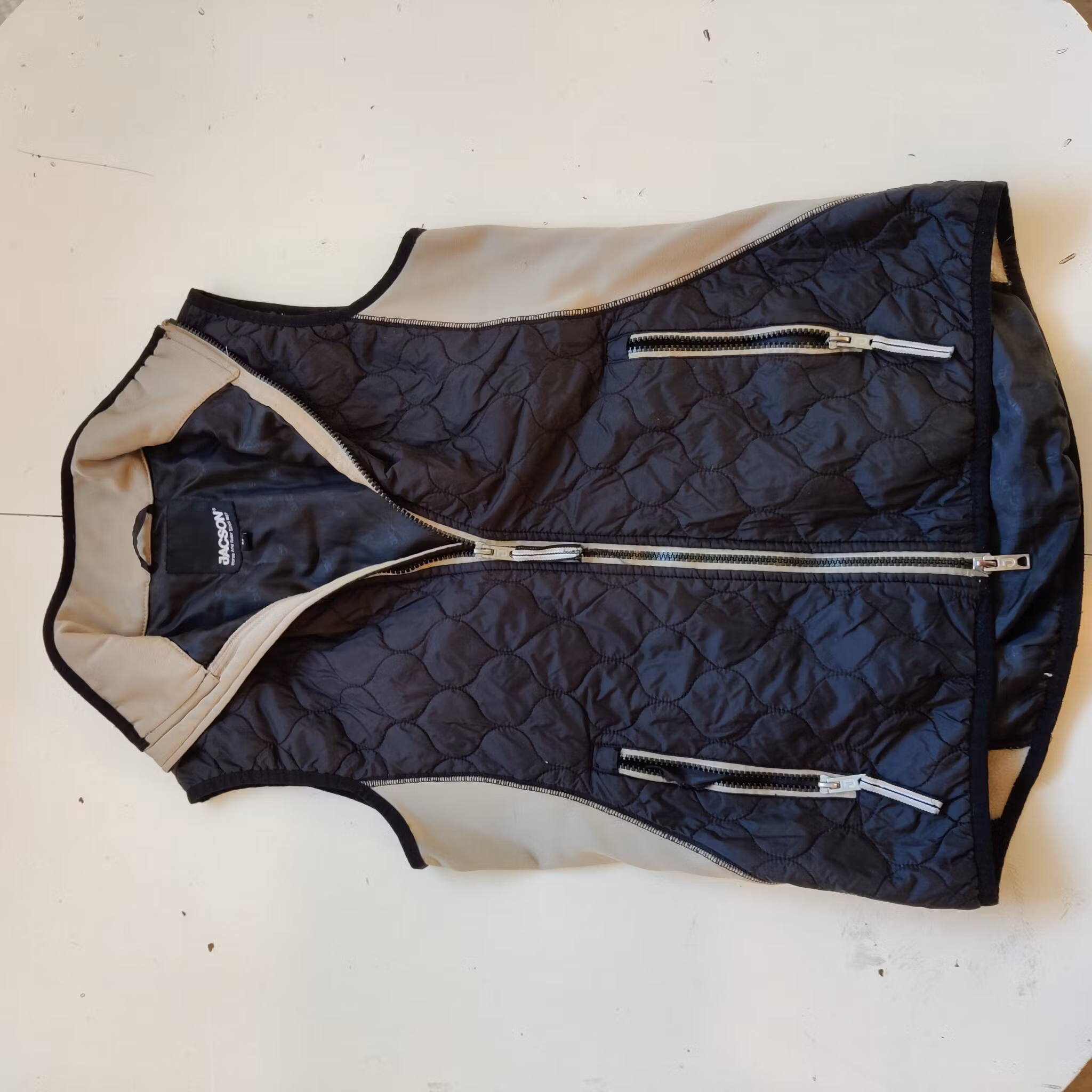 Tunn quiltad väst Jacson MEDIUM