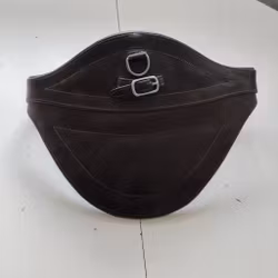 Brun sadelgjord med platta 135 cm Gen-X