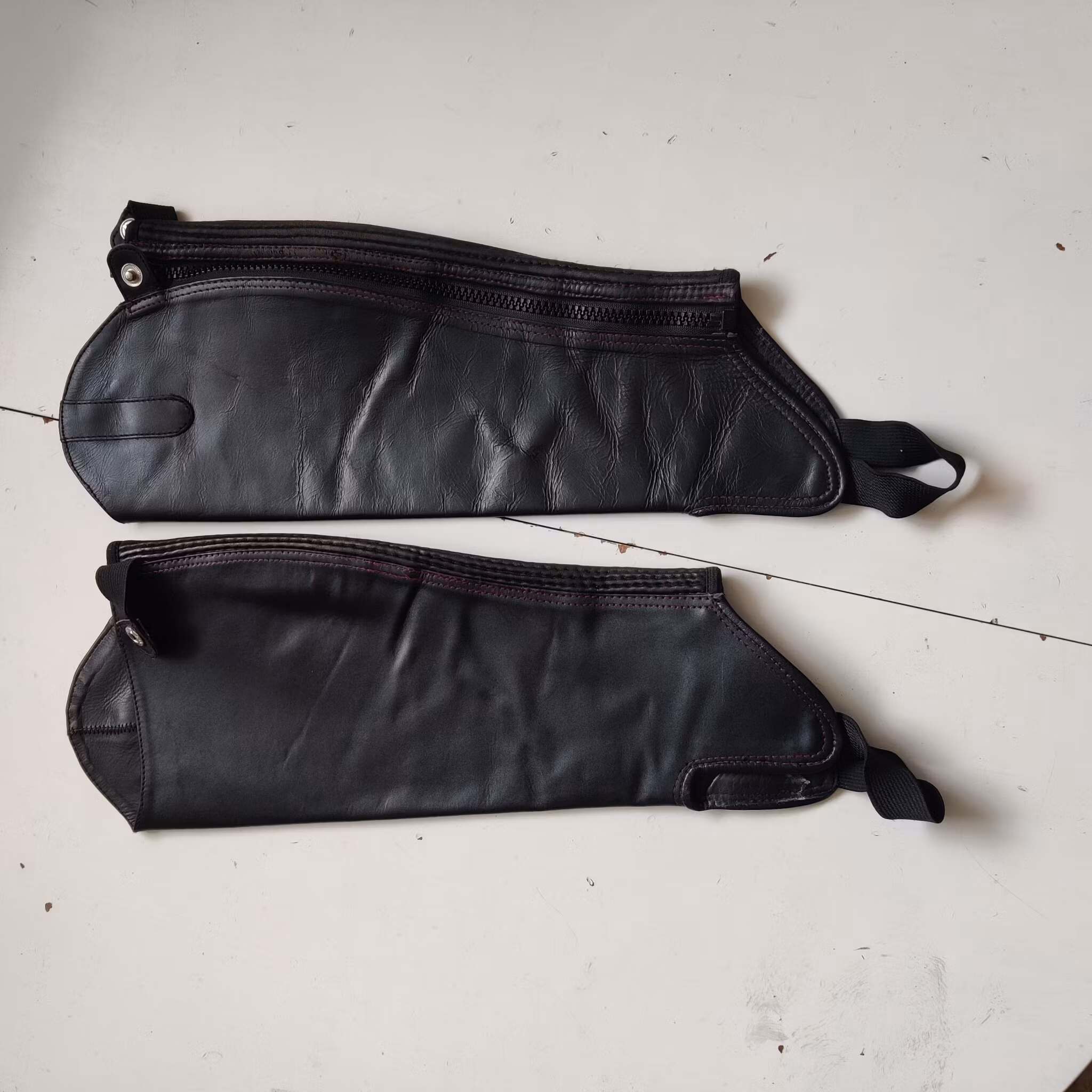 Svarta shortchaps Horsehead MEDIUM
