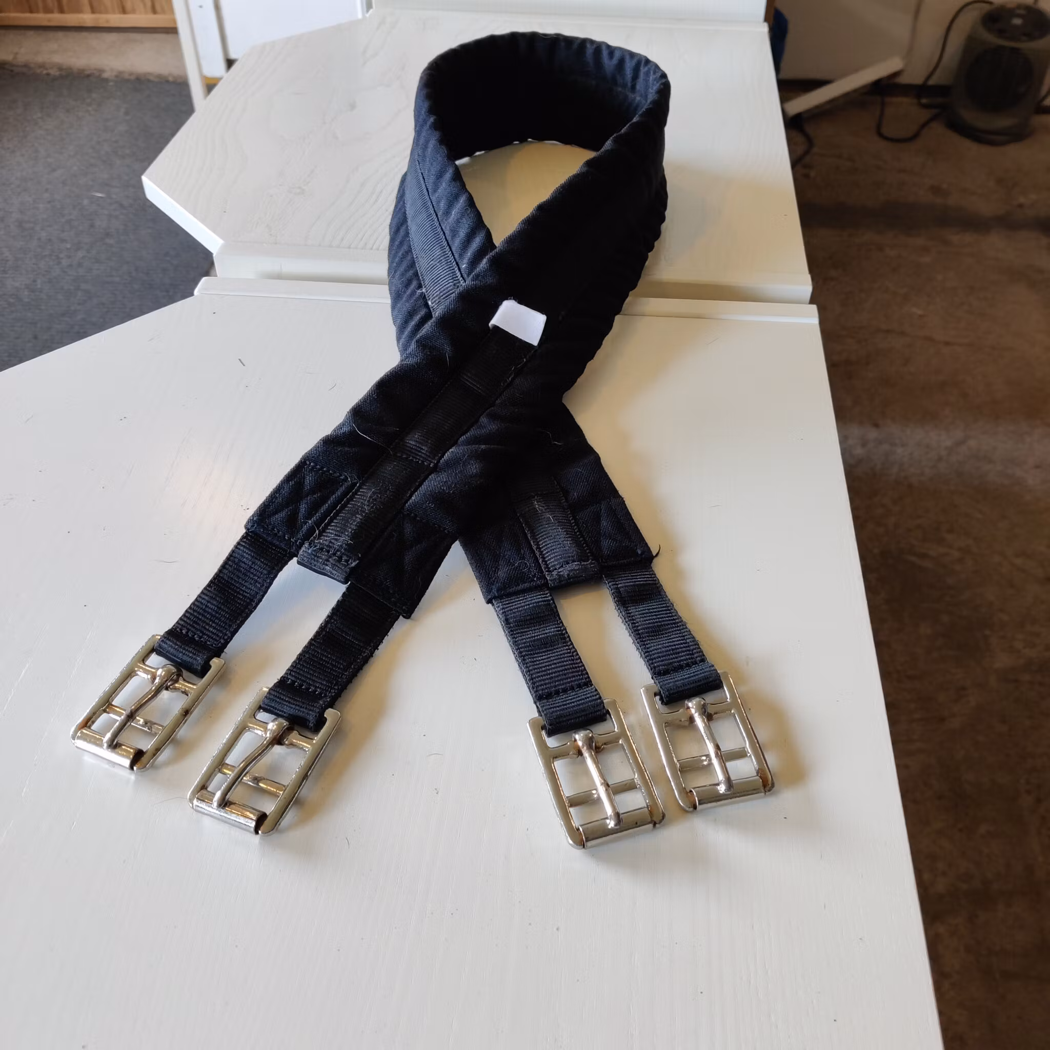 Svart sadelgjord textil 125 cm BUCAS