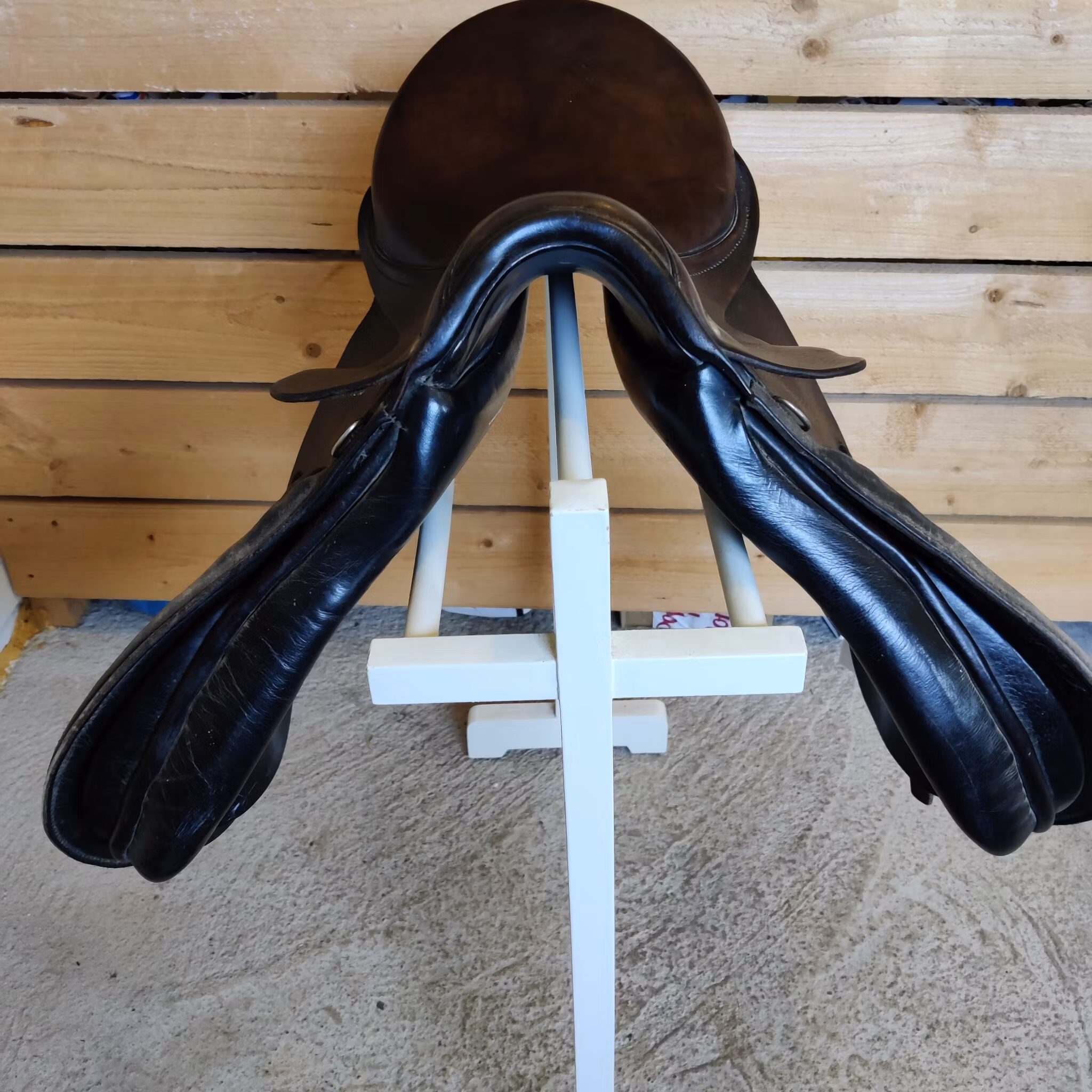 Allroundsadel Felsbach Husar 17 tum smal/normal bom