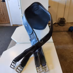 Svart gjord med magplatta 150 cm Capriole