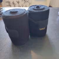 2 svarta fleecelindor