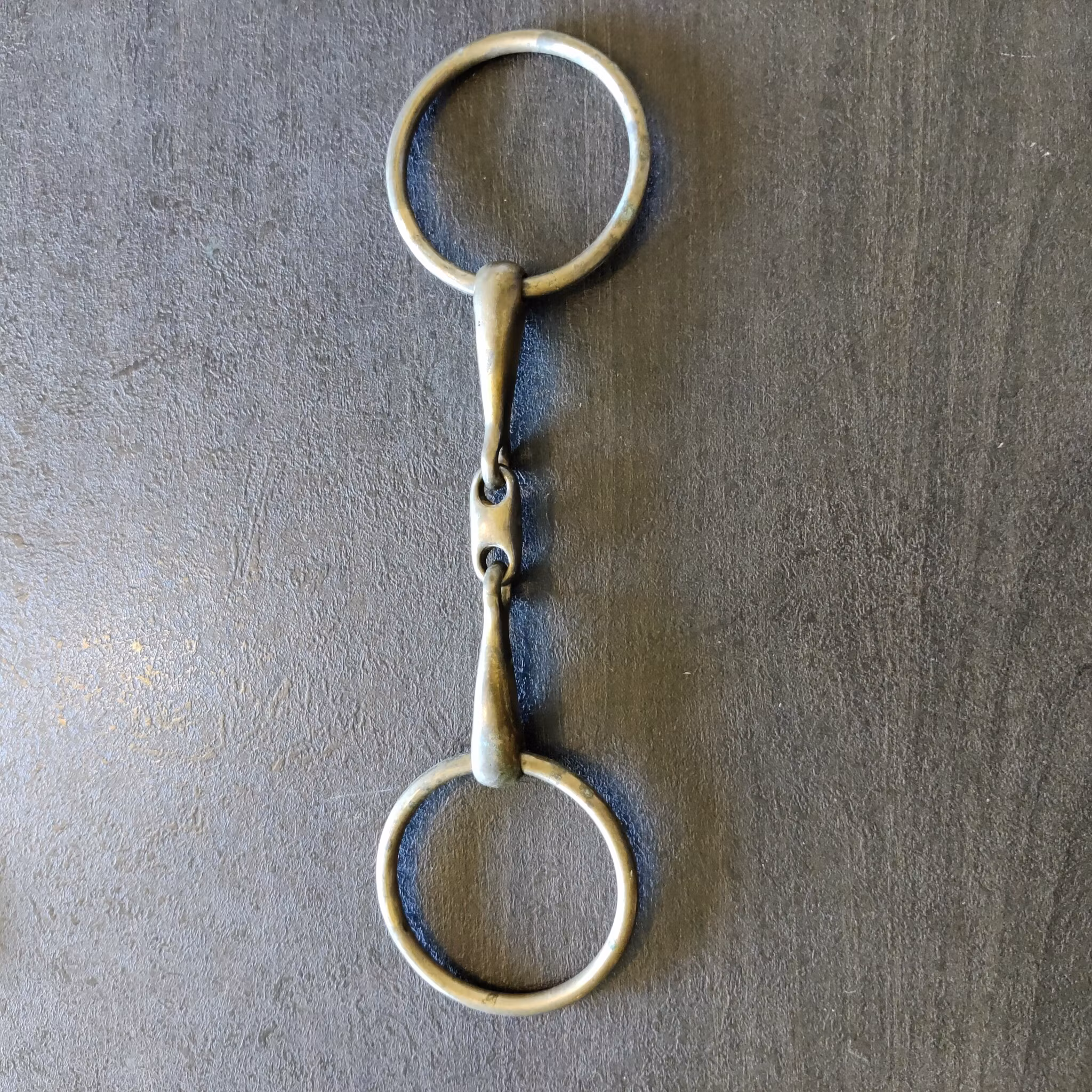 Tredelat mässingsbett 13 cm