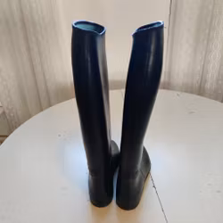 Konstläderridstövlar strl 40 wide