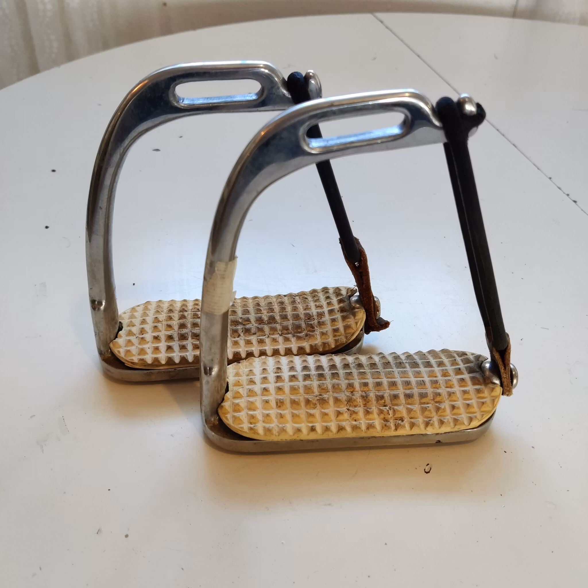 Säkerhetsstigbyglar 11.5 cm