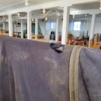 Blått flugstäcke med hals Jacson 150cm