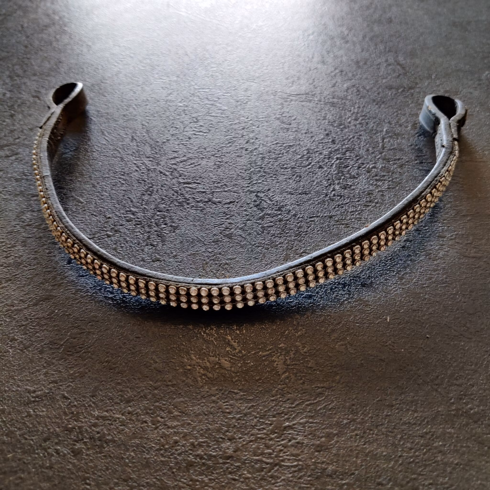 Smalt pannband med bling Claridge House PONNY