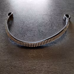 Smalt pannband med bling Claridge House PONNY