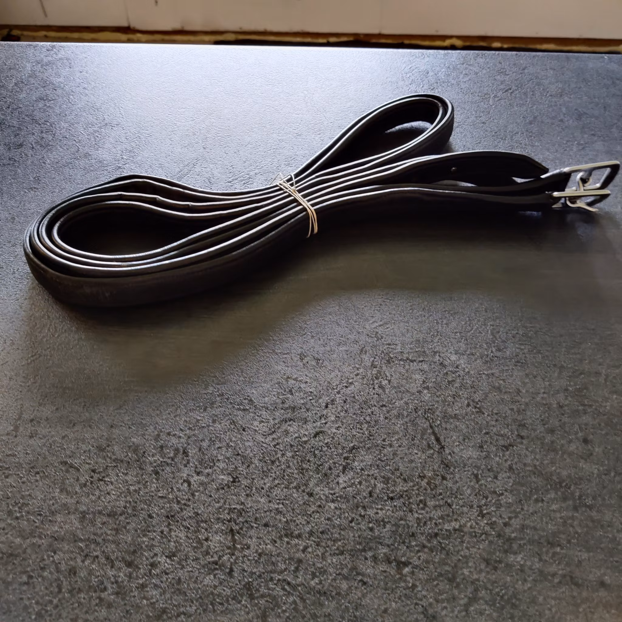Svarta dubbelsydda stigläder 165 cm