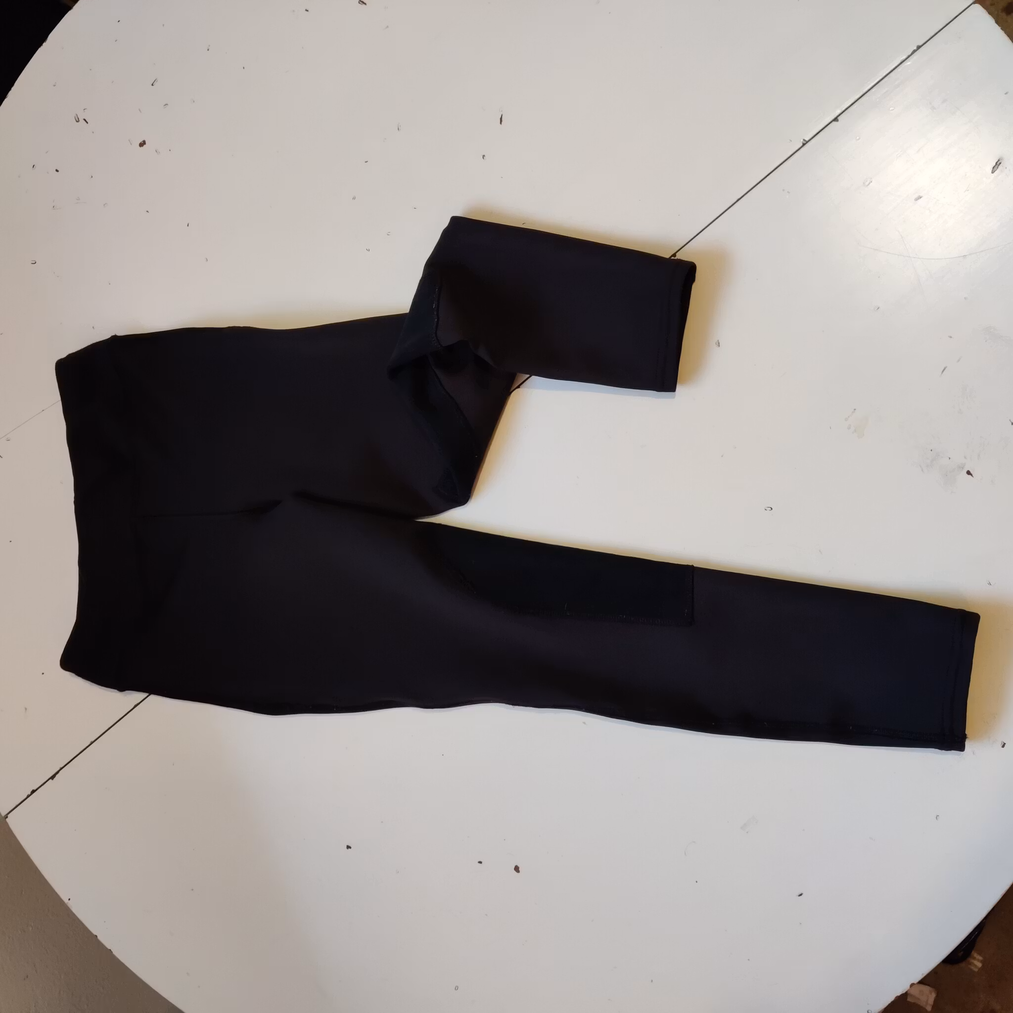 Svarta ridtights med knäskoning. Fleecefodrade strl 140 CRW