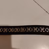 Svart brett pannband Treadstone 40 cm FULL