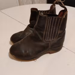 Bruna ridskor strl 37 Treadstone