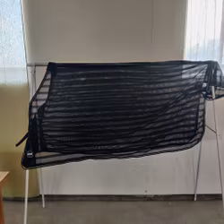 Svart nättäcke HKM 125 cm