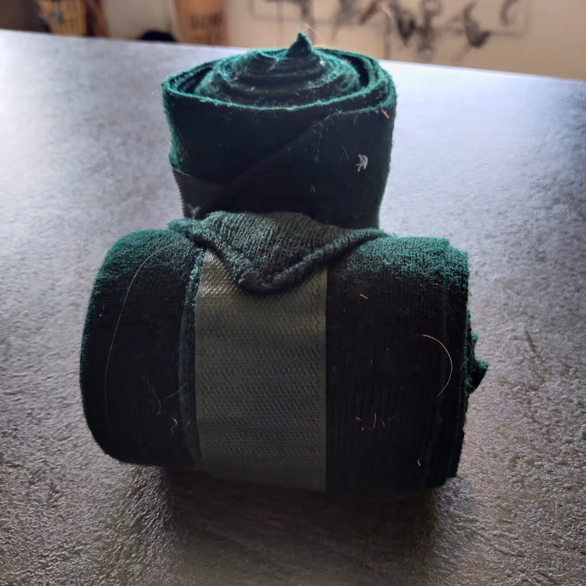 2 gröna akryllindor