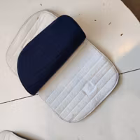 2 blå bandageunderlägg