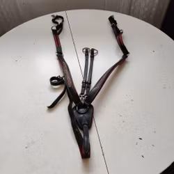 Svart förbygel med bling FULL