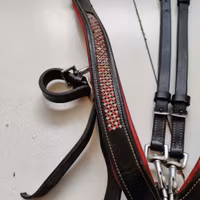 Svart förbygel med bling FULL