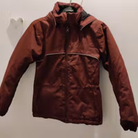 Vinröd vinterjacka 146/152 CRW