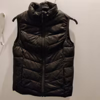 Svart "dunväst" 146/152