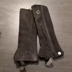 Svarta shortchaps 11-13 år CRW