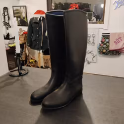 Ridstövlar i gummi strl 38