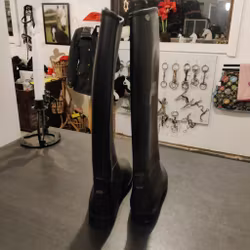 Ridstövlar i gummi strl 38