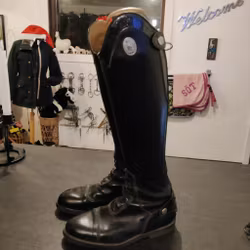 Läderridstövlar med lackbåge strl 36 Stivali Romitelli