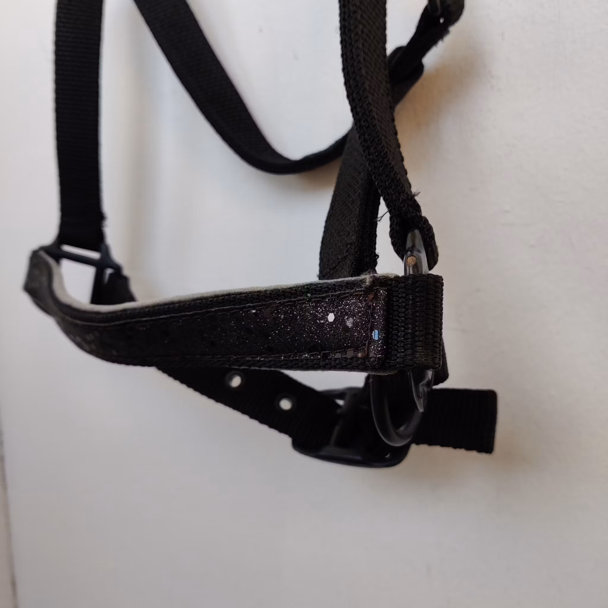 Svart grimma med bling PONNY